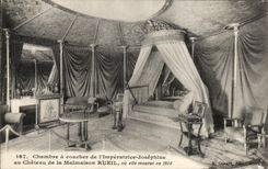 CPA Chambre has Coucher Of Imperalrice Josephine To the castle Of Malmaison Rueil