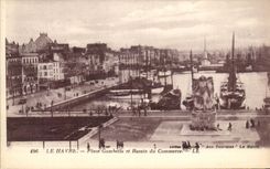 CPA Le Havre Places Gambetta and Bassin the Commercial Boats