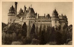 CPA Pierrefonds Le Chateau cote Est