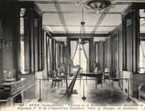 CPA Rueil Castle Of Malmaison Old Residence Of Napoleon And the Josephine Empress Grips