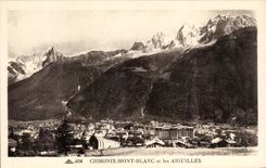 CPA Chamonix Mont Blanc et les Aiguilles