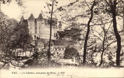 CPA Pau the Castle Seen from of the Park