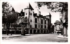 CPA St Jean De Luz Le Port et Maison Louis XIV