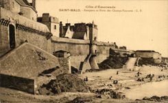 Dimensiones de CPA del santo Malo Remparts y Porte de Emerande de los campos de Vauverts