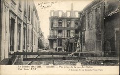 CPA the Rheims War Seen from Of the Street Of the Militaria Cloister