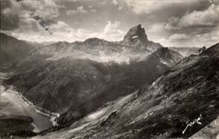 CPSM Valley of Ossau the peak and the Lake Fabreges