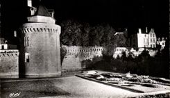 Las valvulas de CPA las paredes y la torre del guardia iluminan