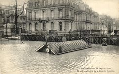 CPA Paris Les Inondatins de Paris en 1910 Ce qui reste visible de la Gare des Invalides