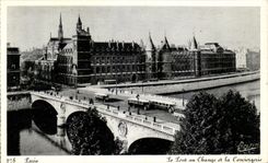 CPA Paris Le pont au Change et la Conciergerie