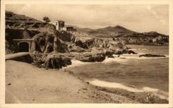 CPA Vendres Port cliffs and the tunnel