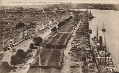 CPA Bordeaux Overall picture catch of the Transporter Boat