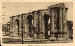 CPA Rheims Porte De Mars