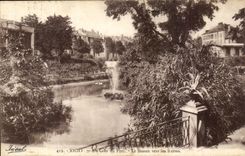 CPA Vichy Un Coin Du Parc Le Bassin Vers Les Serres