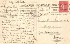 CPA Vichy La Casino vu de I'Allee centrale du Parc