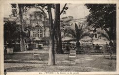 CPA Vichy Le Casino vu du Jardin