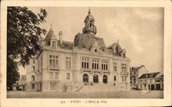 CPA Vichy L Hotel de Ville 
