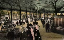 CPA Vichy Le hall du Palais des Sources