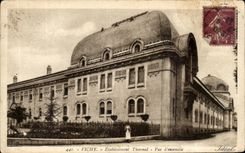 CPA Vichy Etablissement Thermal Vue d'Ensemble