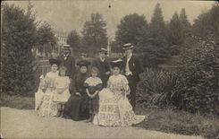 CARTE PHOTO Scene de famille 