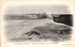 CPA Saint Jean de Luz Digue du Fort Socoa Etude de Vagues