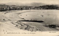 CPA Saint Jean de Luz la Plage et les Montagnes