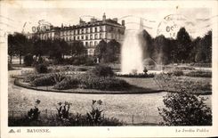 CPA Bayonne Le Jardin Public