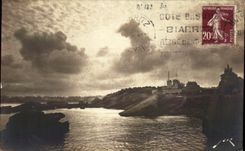 CPA Biarritz Le Semaphore et le Promontoire de l'Atalaye vus du Rocher de la Vierge