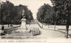 CPA Tarbes Les Allees Carnot Et Statue Du Baron Larrey