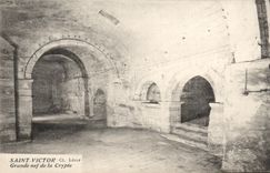 CPA Saint Victor Grande Nef De La Crypte