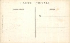CPA La Guerre Arras Interieur de la Cathedrale apres les bombardements Militaria