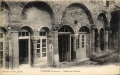 CPA Conques Restes des Cloitres
