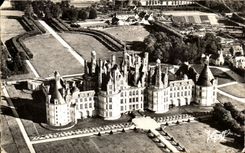 CPSM Chambord Vue Aerienne le chateau les chemines et les Terrasses