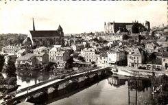 CPA Poitiers Le Clain eglise Ste Radegonde Cathedrale St Pierre