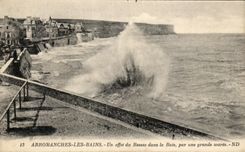 CPA Arromanches Les Bains Un effet du Ressac dans la Baie par une grande maree