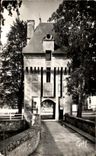 CPA Fervaques La Poteme Entree du Chateau