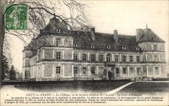 CPA ancy Le Franc Le Chateau Vu De La Porte d'Entree De l'Avenue La Cour d'Honneur