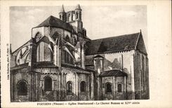 CPA Poitiers Eglise Montierneuf Le Chevet Roman