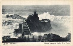 CPA Biarritz Effet De Vagues Au Rocher De La Vierge