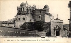 CPA Ars Vue d'ensemble de l'Ancienne et de la Nouvelle Eglise