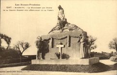 CPA Biarritz Le Monument Aux Morts Militaria 