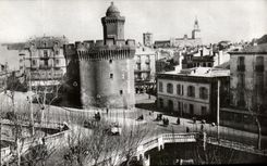 CPA Perpignan Le Castillet et Cathedrale 