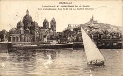 CPA Marseille Cathedrale Et Notre Dame De La Garde Bateaux 