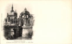 CPA Chateau De Chantilly L'Entree Principale La Chapelle