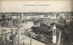CPA La Rochelle the Port And the Lighthouses Boats