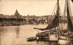 CPA La Rochelle a Corner of the Port Boats