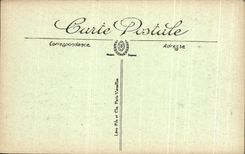 CPA La Rochelle Entrance of the Port and Tours the Boats