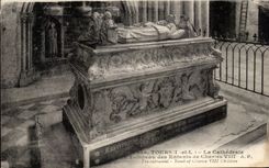 CPA Tours La Cathedrale Tombeau des Enfants de Charles VIII