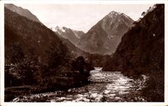 CPA Cauterets Le Gave et le Peguere 