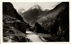 CPA Route De Luz A Gavarnie Porte d'Espagne
