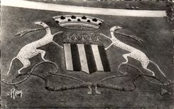 CPA Rennes Jardin du Trabor L'Ecussen aux Armes de Bretagne